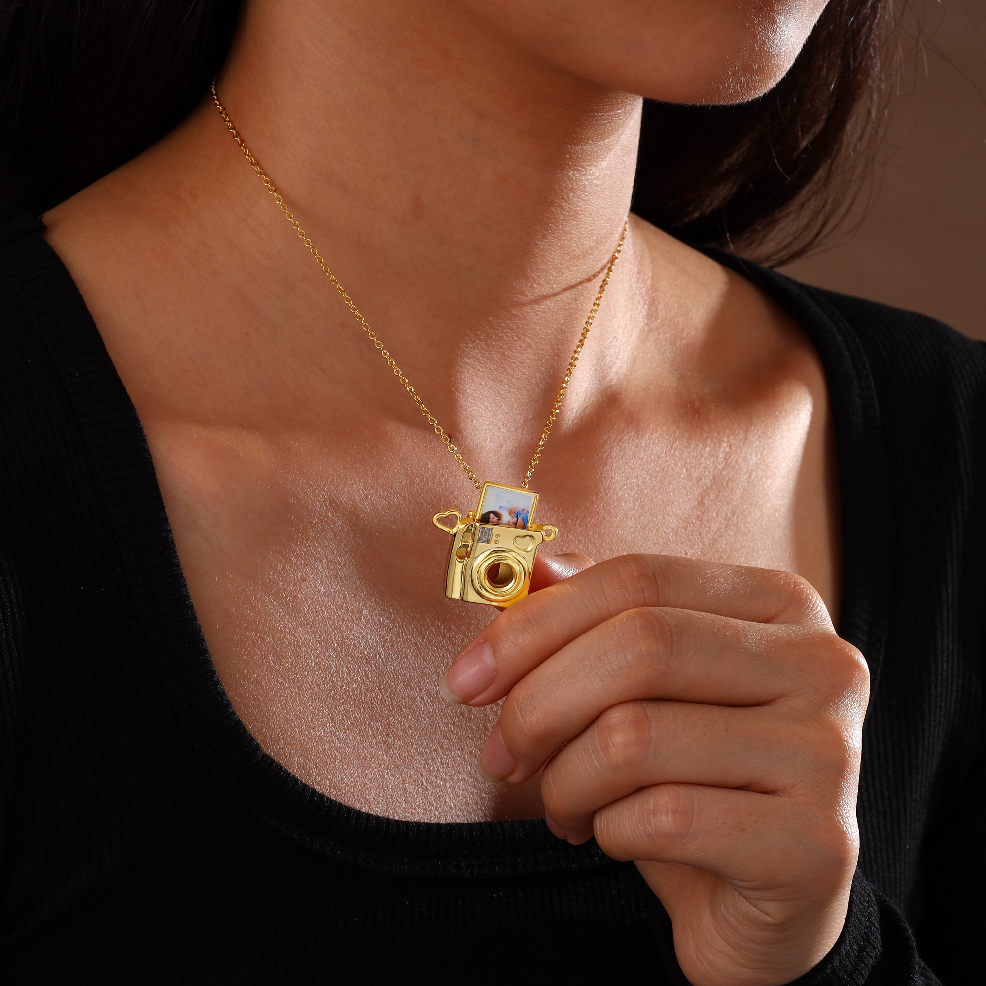 Collana macchina fotografica con 1 foto interna personalizzata