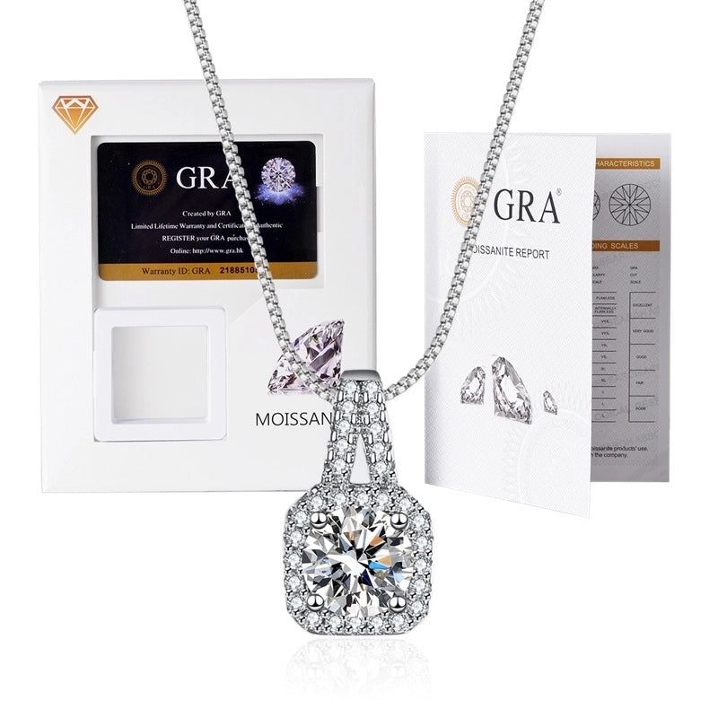 925 Sterling Silver Moissanite Plating Inlay Heart Shape Crown Pendant Necklace