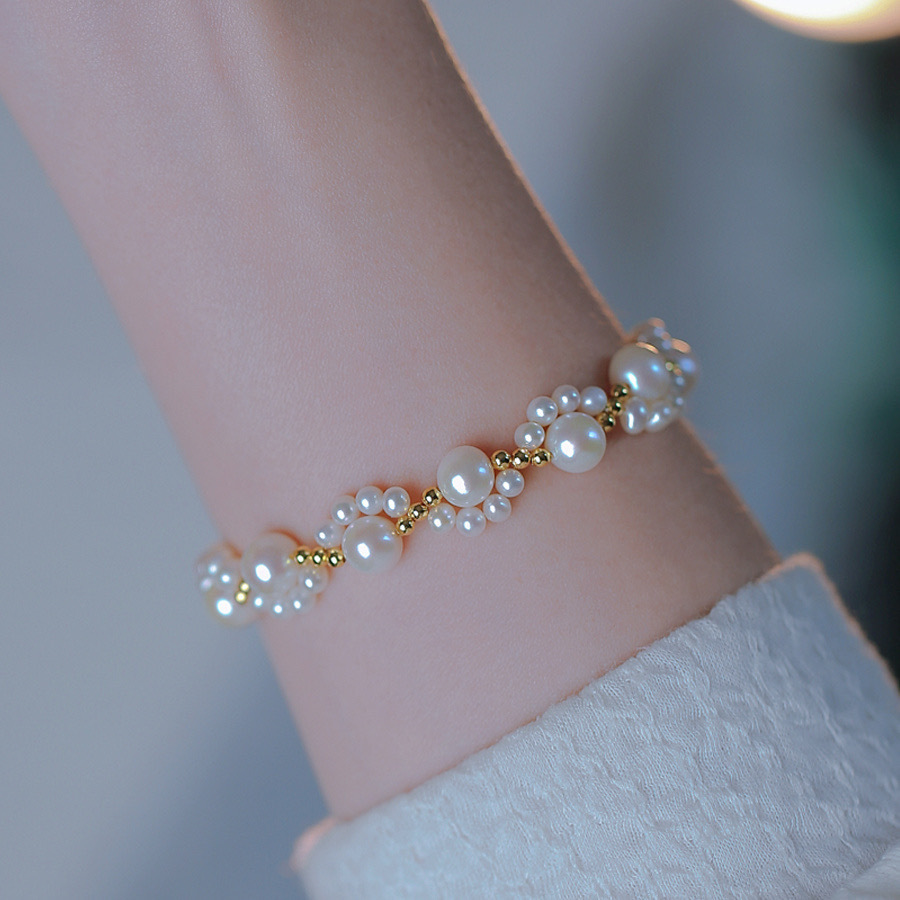 The Fashion Appeal of Bracelets: How to Match Them with Different Styles