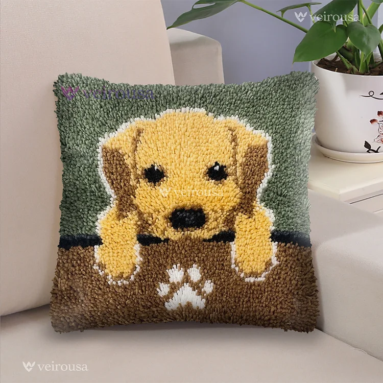 Labrador Puppy - Latch Hook Pillow Kit veirousa