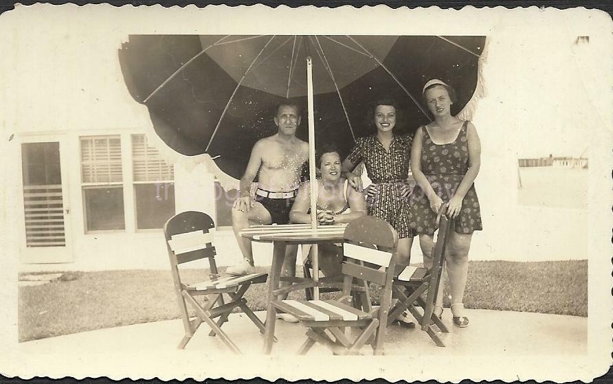 Vintage FOUND Photo Poster paintingGRAPH bw A DAY AT THE BEACH Original Snapshot 19 24 G