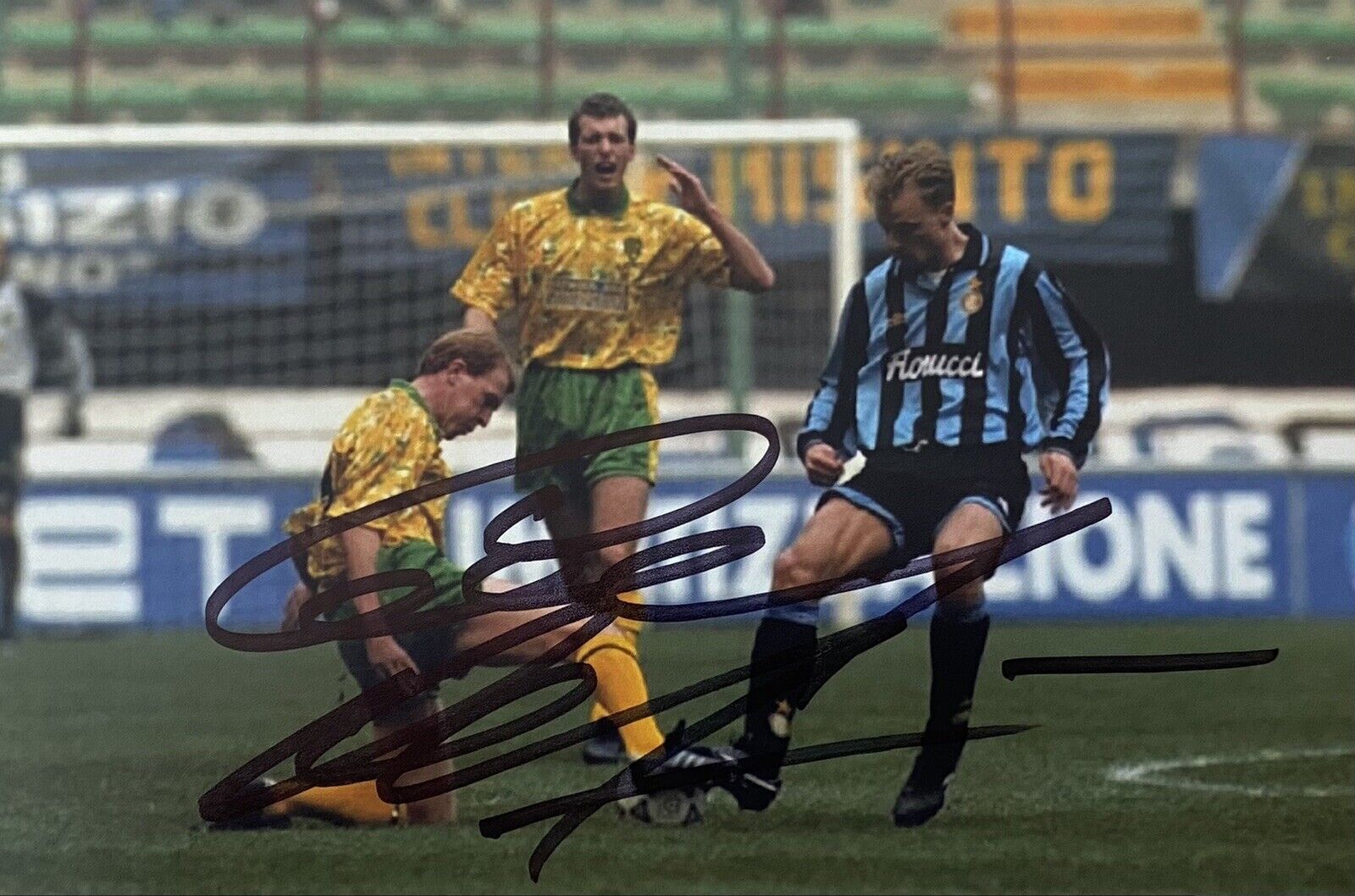 Gary Megson Genuine Hand Signed Norwich City 6X4 Photo Poster painting