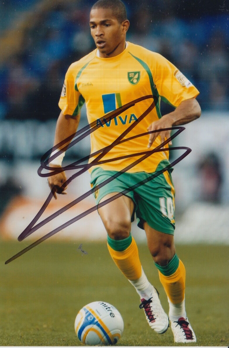 NORWICH CITY HAND SIGNED SIMEON JACKSON 6X4 Photo Poster painting.