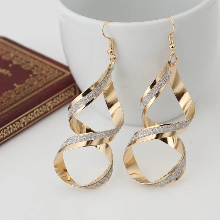 Casual Gold Retro Twisted Sparkly Earrings  Flycurvy [product_label]