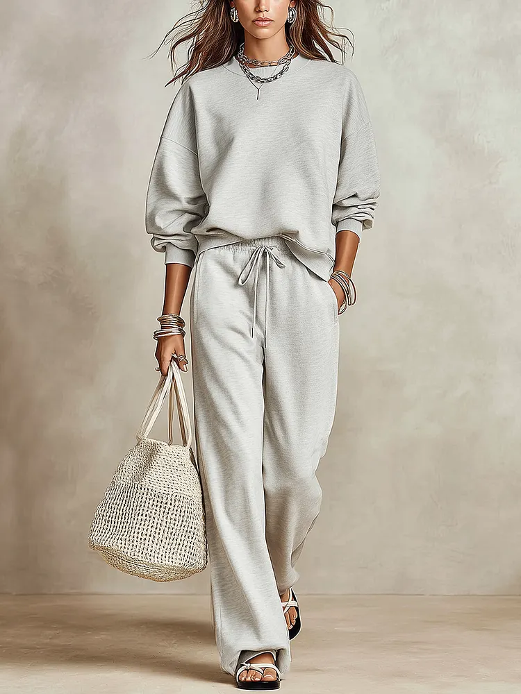 Comfortable Light Gray Sweatshirt And Sweatpants Set
