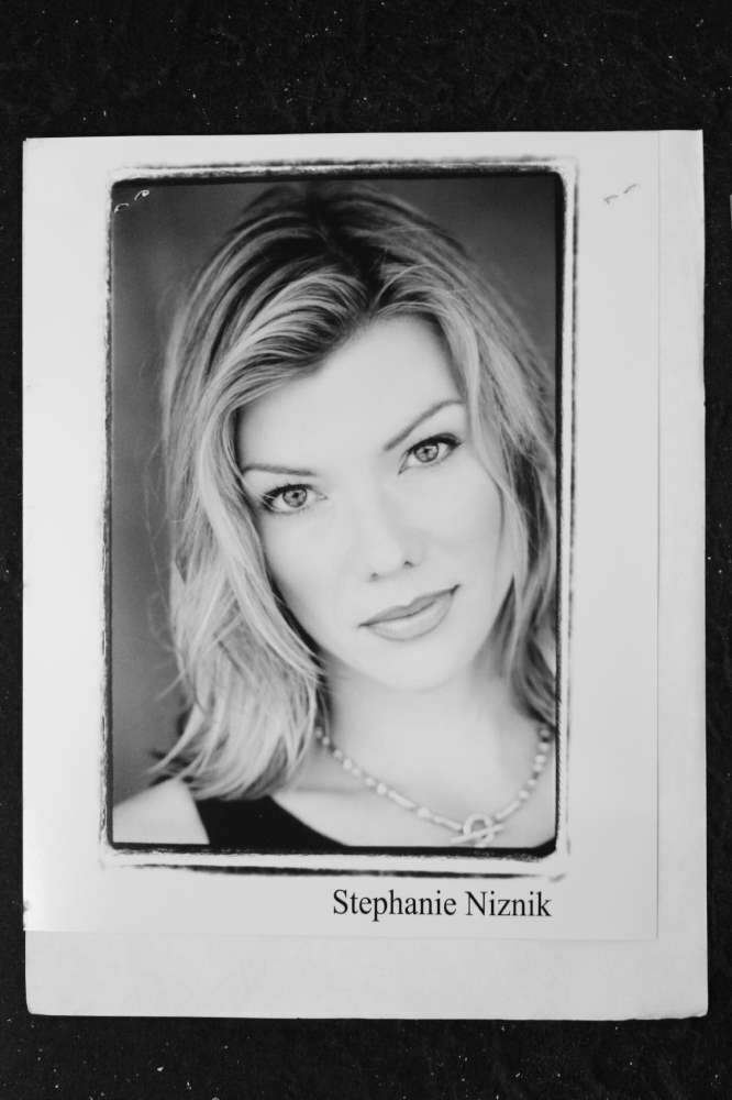 Stephanie niznik - 8x10 机器照片带简历-Star Trek