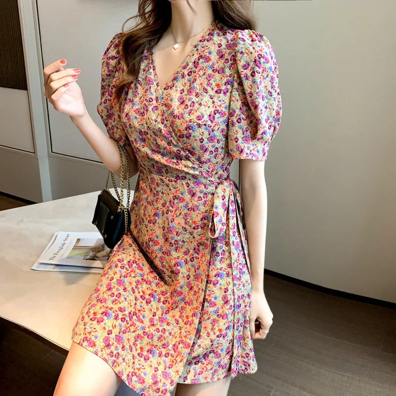 Uveng Uveng Summer New Super Fairy Department Waist Show Thin V Neck Floral A Piece Of Large Pendulum Short-Sleeved Dress Female Ins