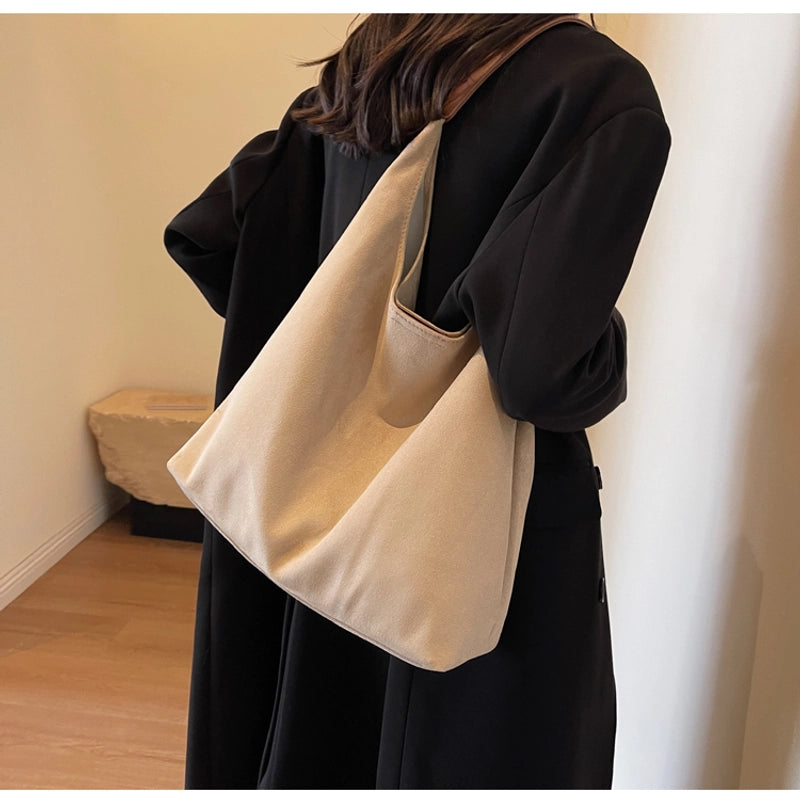 Women’s Flannel Solid Color Streetwear Sewing Thread Square Magnetic Buckle Shoulder Bag