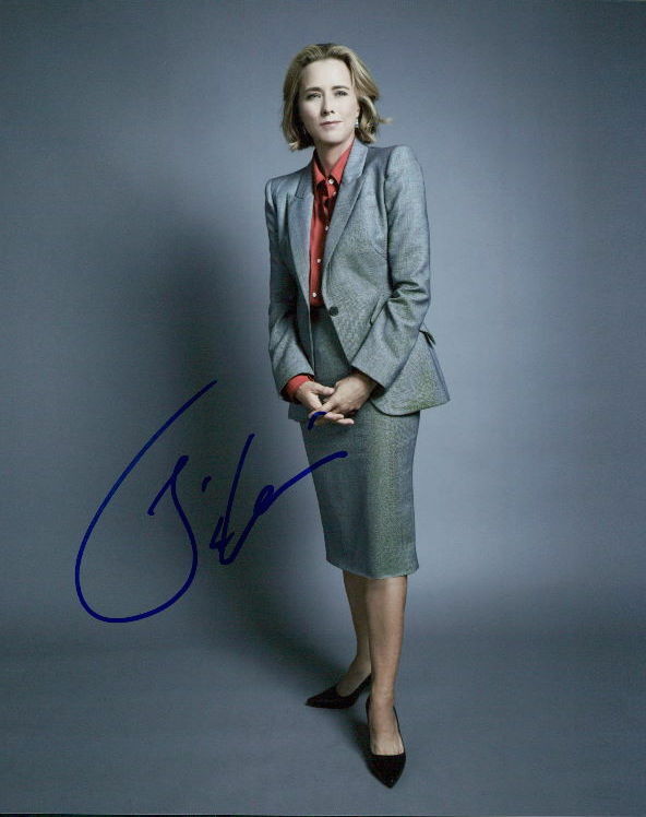 Tea Leoni (Madam Secretary) signed 8x10 Photo Poster painting In-person