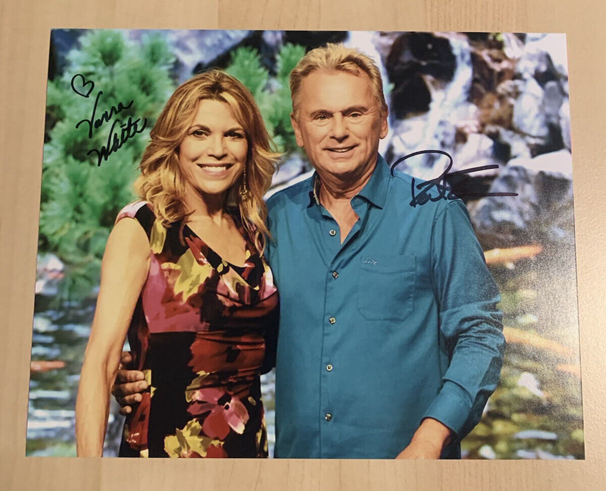 PAT SAJAK & VANNA WHITE SIGNED 8x10 Photo Poster painting AUTOGRAPHED WHEEL OF FORTUNE HOSTS COA