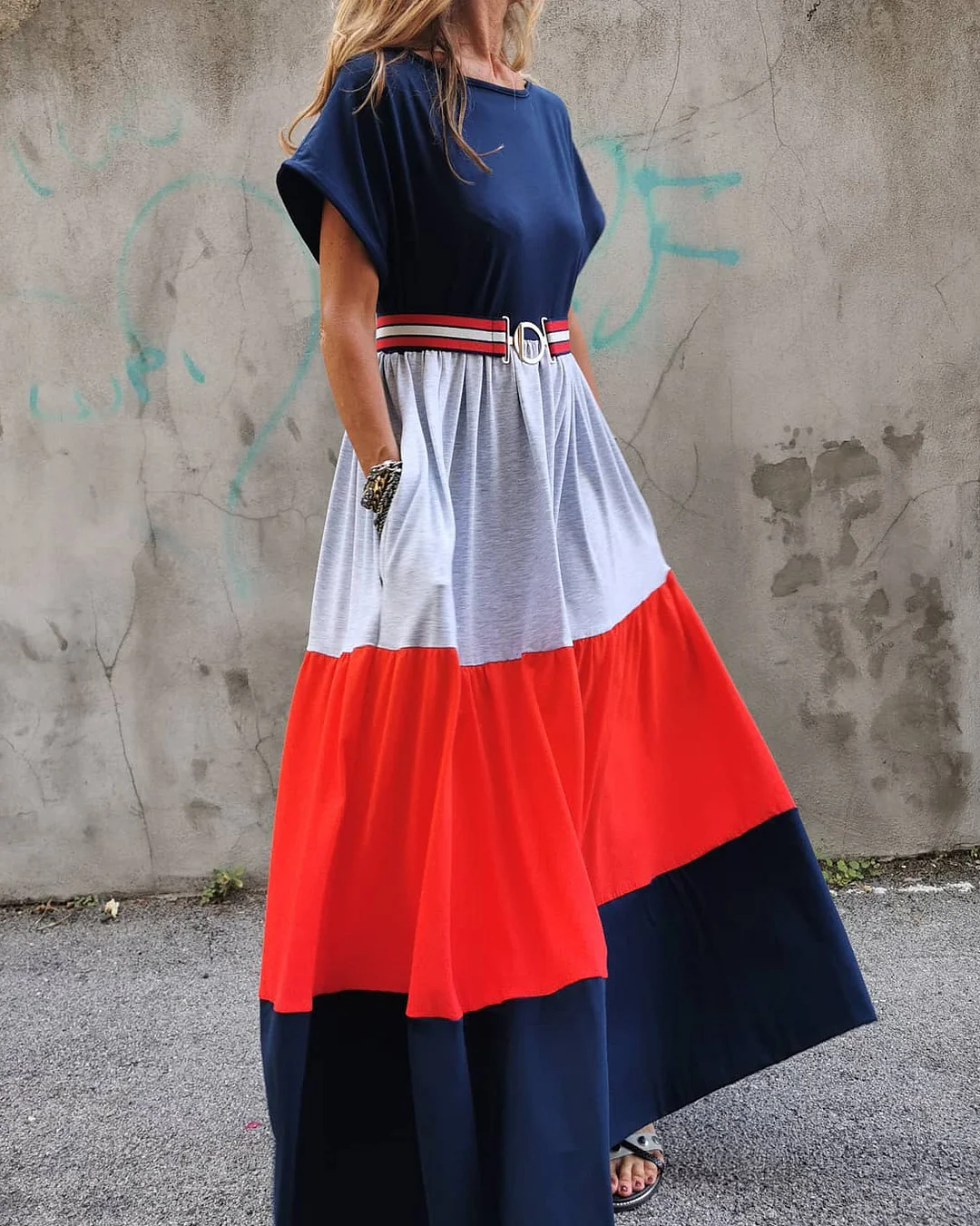 Short sleeve contrast color umbrella skirt dress