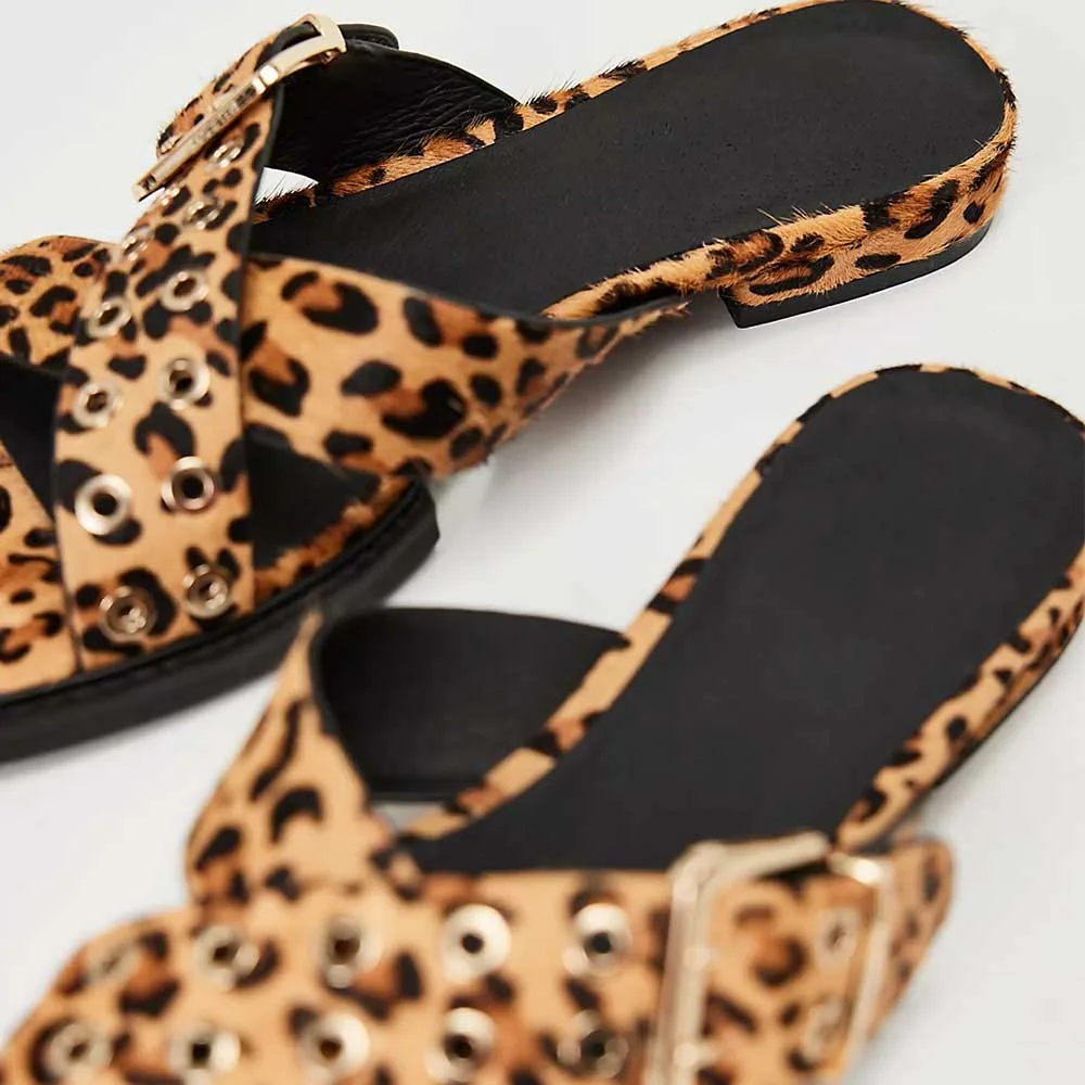 Faux Fur Leopard Print Crossed Strap Flat Mules Sandals in Brown