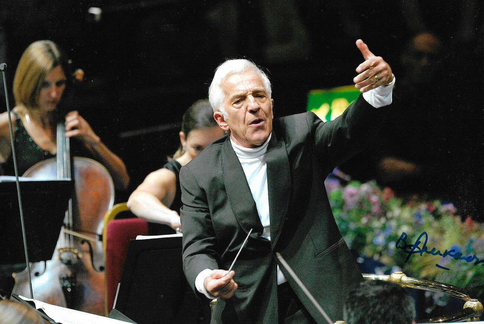 Vladimir Ashkenazy Conductor signed 8x12 inch Photo Poster painting autograph