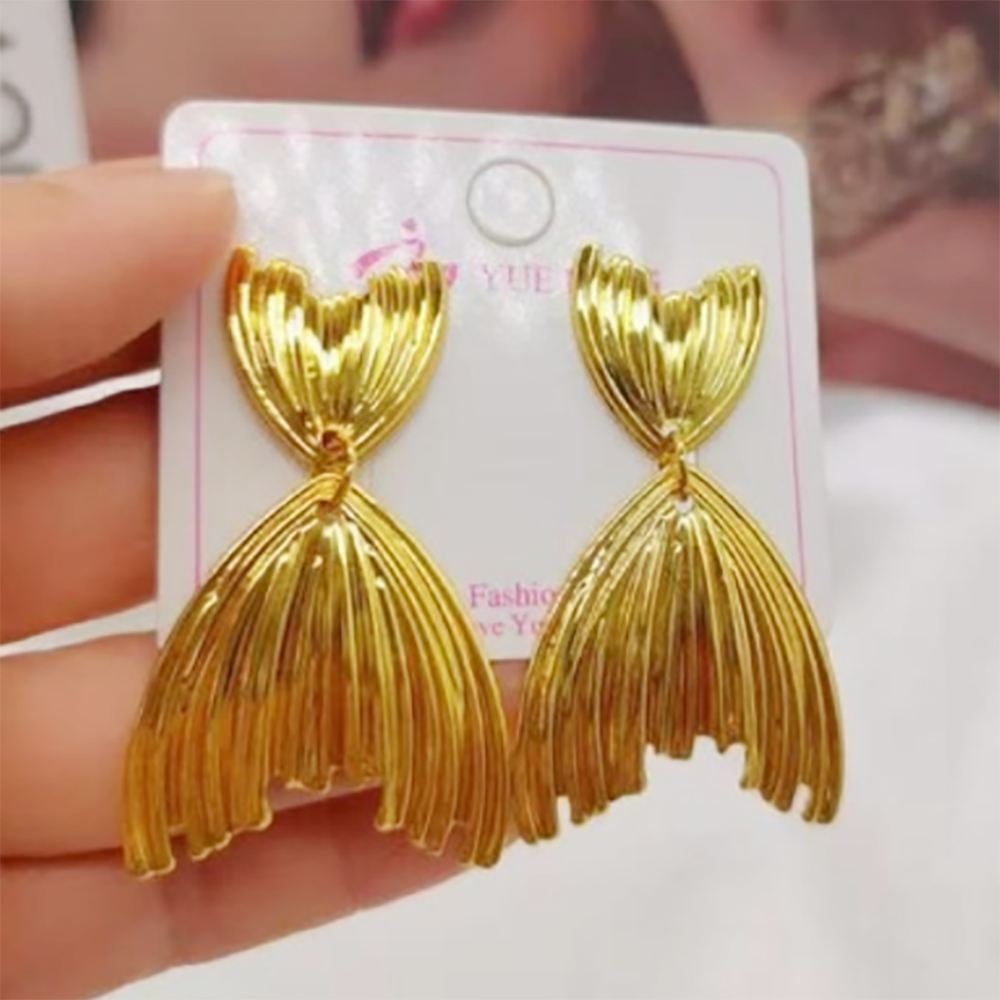 Groksage Geometry Metal Earrings Daily Wear Fashion Irregular Fish Tail Stud Earrings Women Gold Color Banquet Jewelry Birthday Gifts