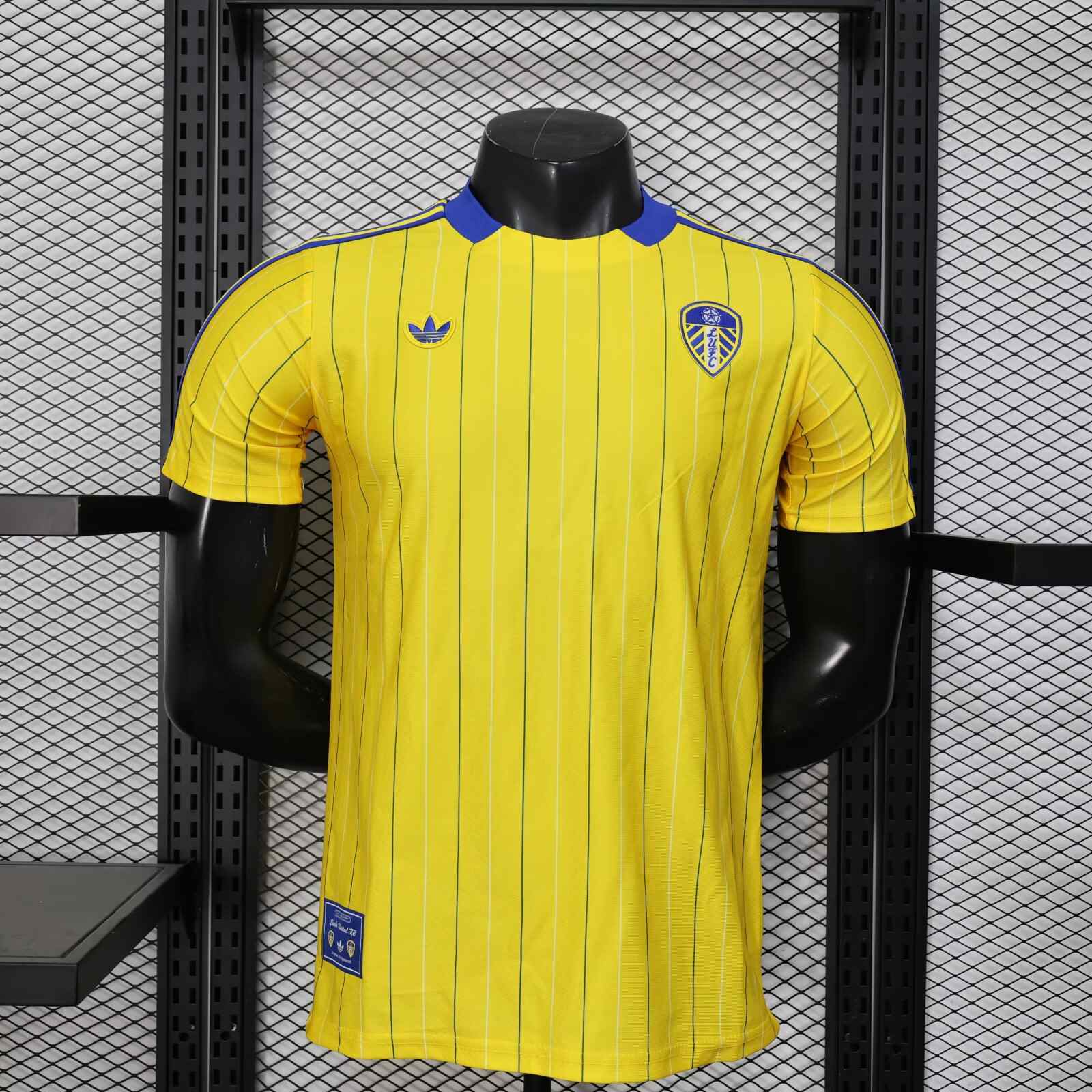 2025/2026 Player Version Leeds United Casual Style Football Shirt 1:1 Thai Quality（The player version jersey is a bit tight, please pay attention to the size selection）