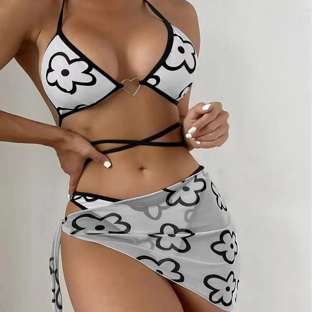 Uveng 2023 New Ins Wind Drawstring Tied With Love Three-Piece Swimsuit Bikini