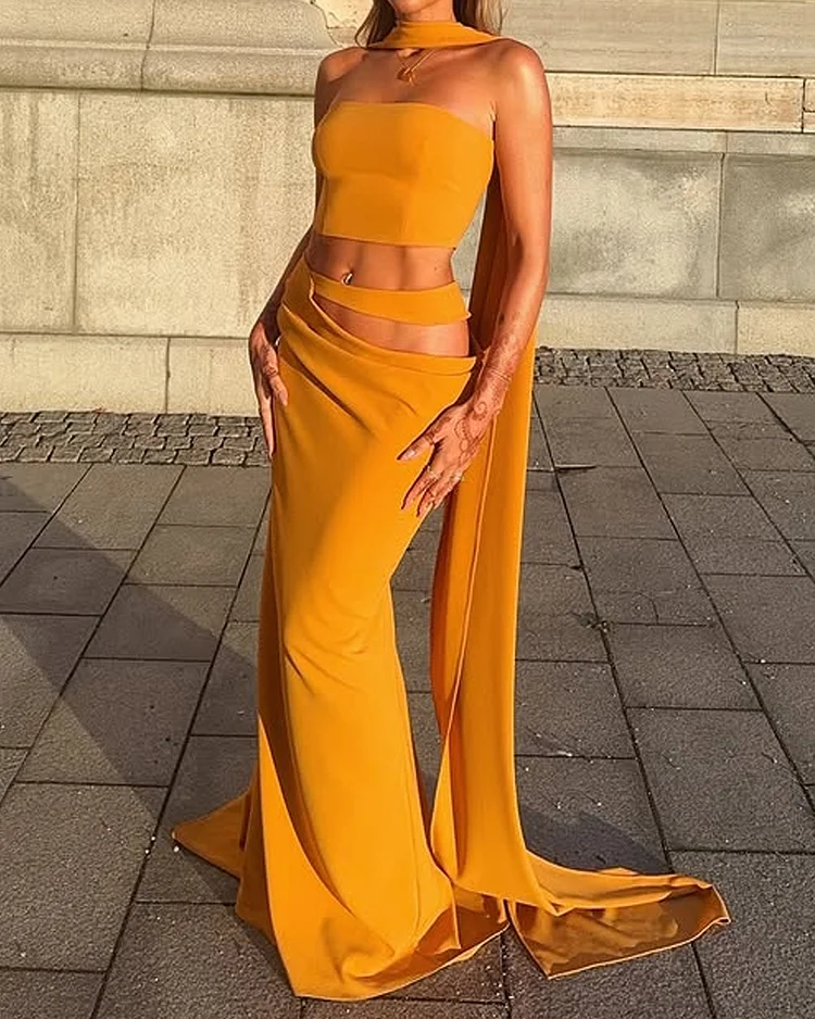 Elegant sleeveless solid color two-piece suit