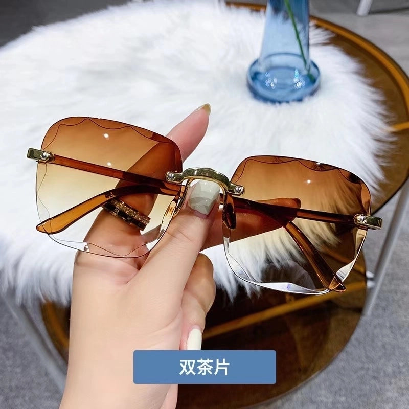 2 Pieces Fashion Gradient Color Pc Square Frameless Women’S Sunglasses
