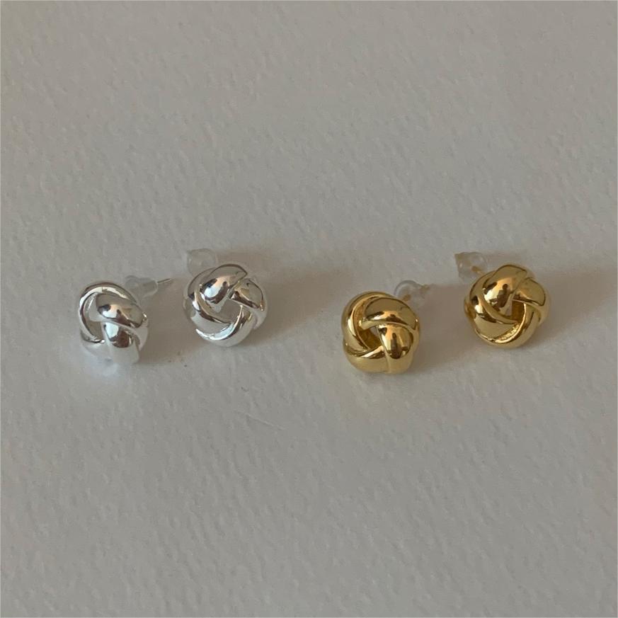 925 Sterling Silver Korean Chamfered Cube Text Letter Number Silver Electroplating Stud Earrings