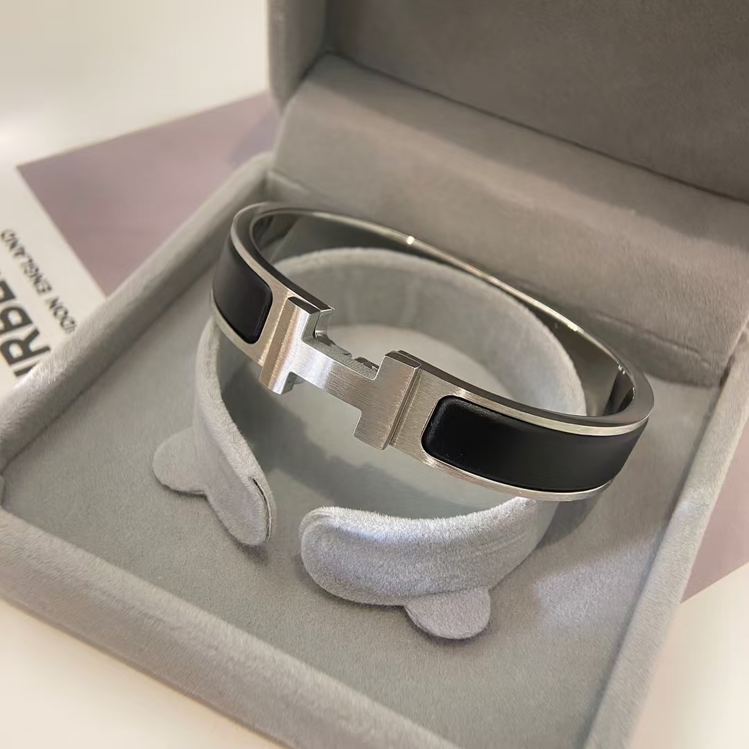 Buy replica Hermes Bermes Darth Vader Bracelet and replica jewelry from PICKS Jewelry
