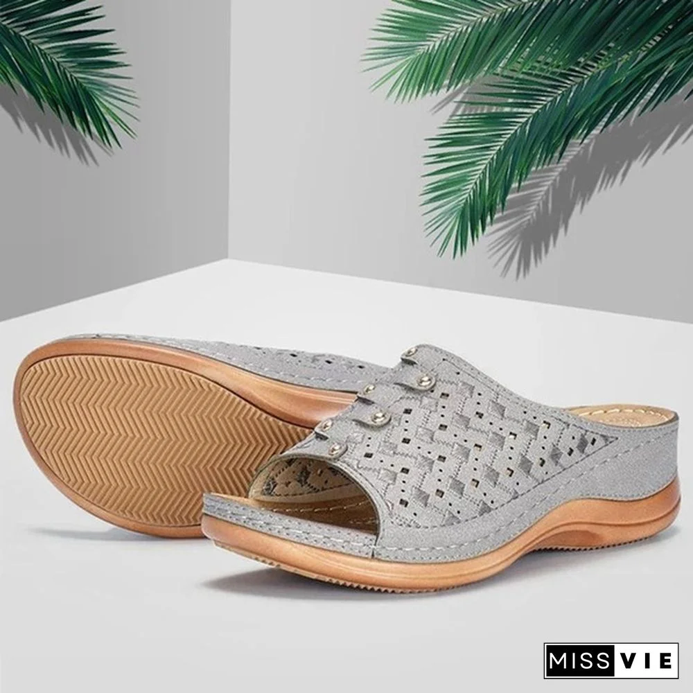 Large Size Casual Sandals Female New Solid Color Thick Bottom Carved Ladies Slippers