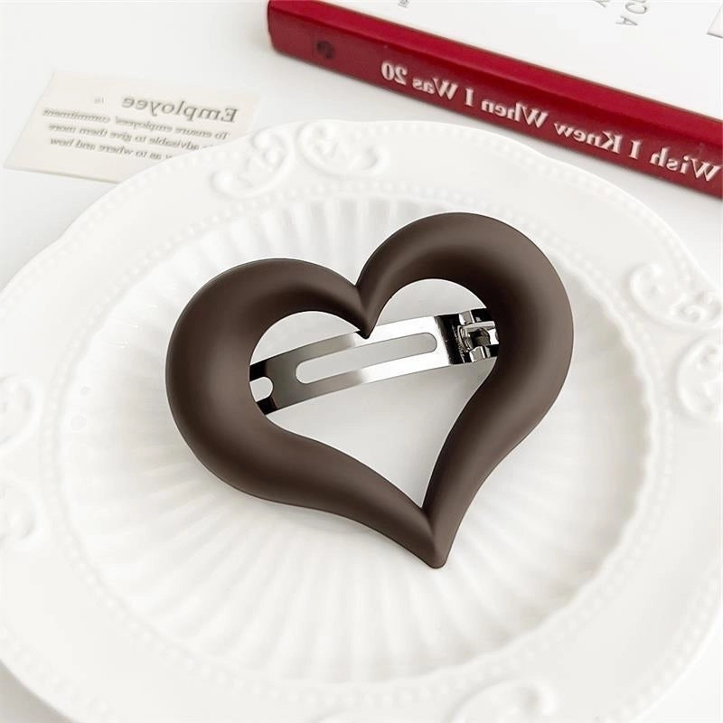 Women’s Casual Streetwear Heart Shape Arylic Handmade Hair Claws