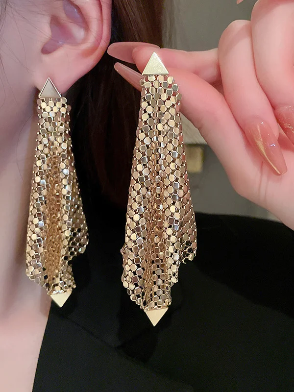 Geometric Solid Color Tasseled Drop Earrings