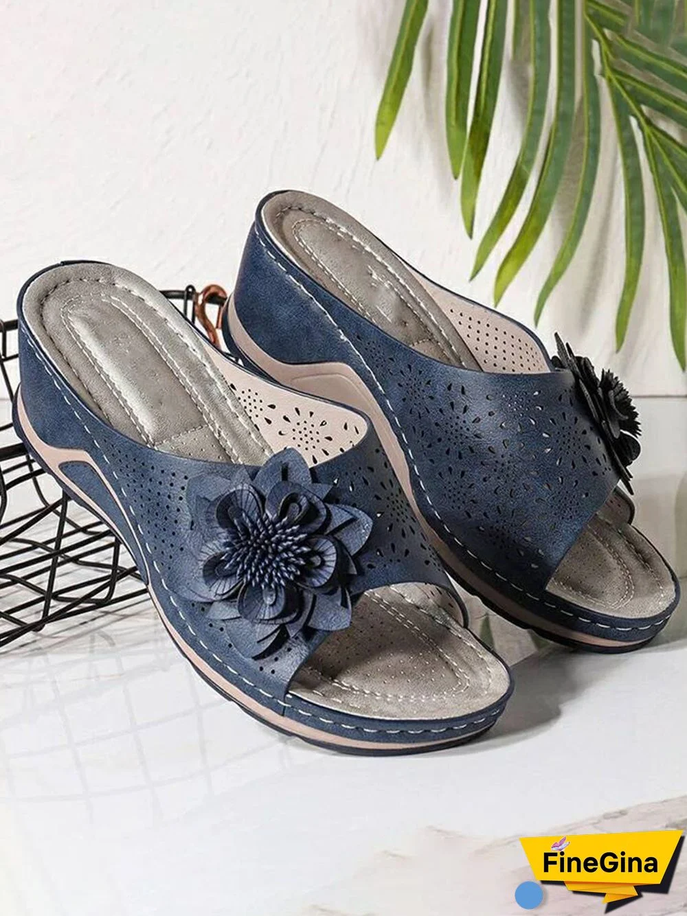 3D Floral Cutout Upper Vintage Bohemian Wedge Slippers