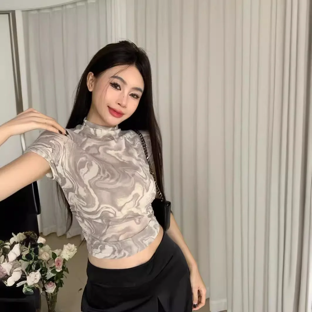 Uveng Uveng Girls Dizzy Dye Short Top 2024 Summer New Women's Design Sense Temperament Slim Half High Collar Short-Sleeved T-Shirt