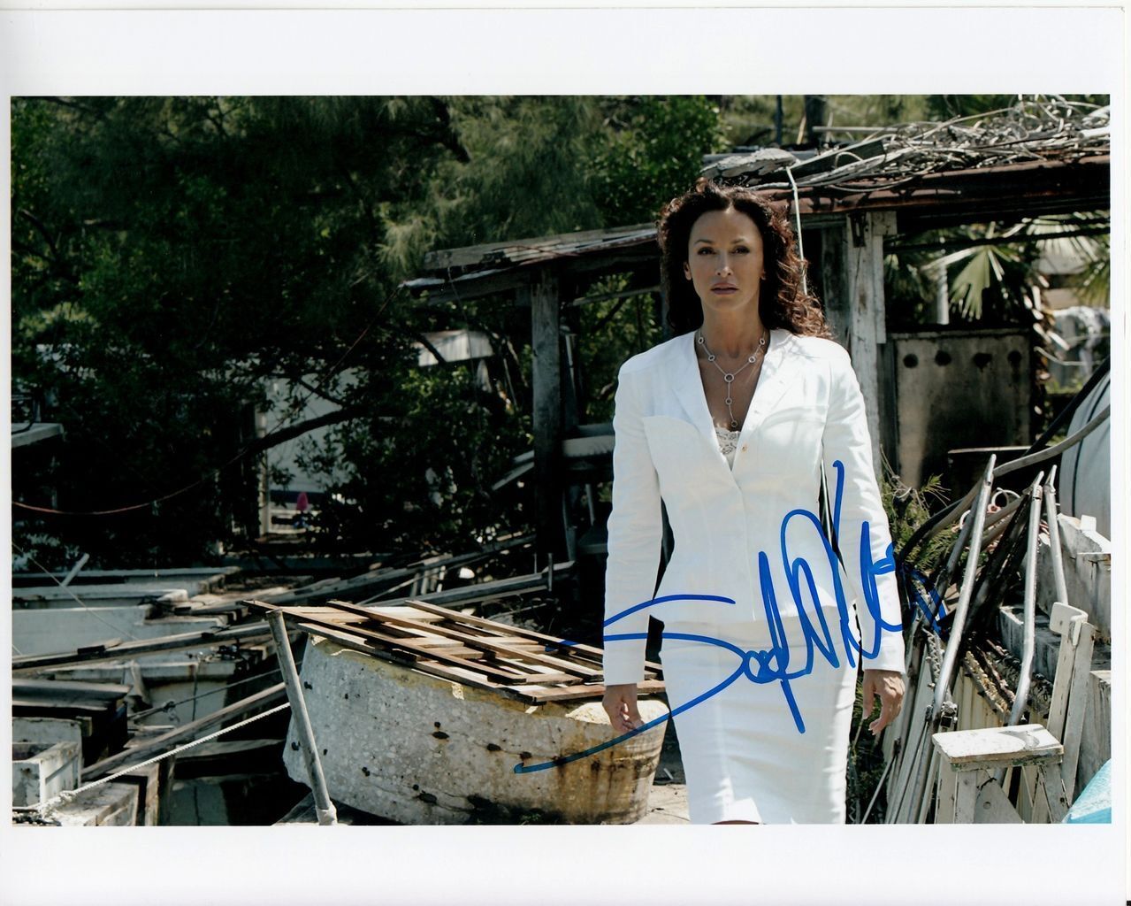 SOFIA MILOS hand-signed CSI: MIAMI 8x10 color closeup w/ UACC RD COA authentic