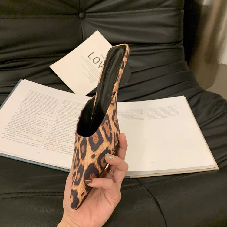 Yyvonne Drag Slippers Low And Back Half-Drag 2025 Summer New Baotou Cat With Casual Leopard-Print Cold Slippers