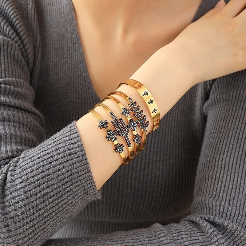 Elegant Streetwear Commute Cactus Cross Flower 304 Stainless Steel 14K Gold Plated Zircon Bangle In Bulk