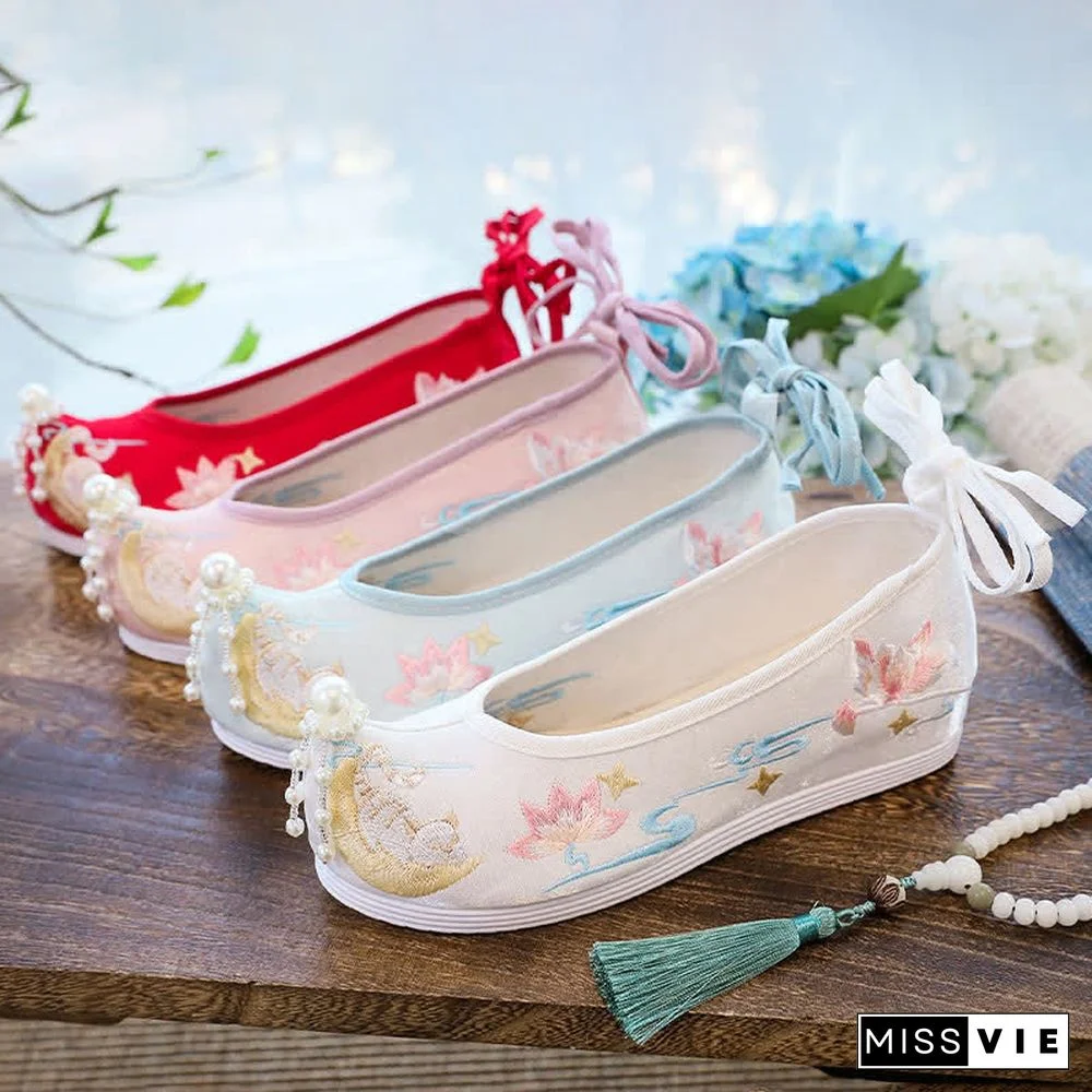 Vintage Lotus Moon Embroidery Pearl Lace Up Flats Shoes