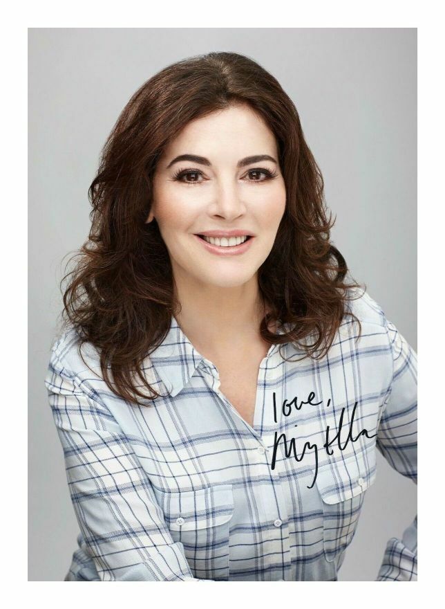 NIGELLA LAWSON AUTOGRAPH SIGNED PP Photo Poster painting POSTER