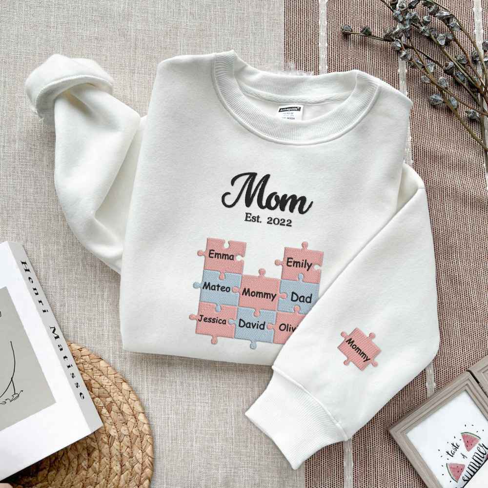 Loveyoufancy Personalized Mom Puzzle Sweatshirt With Kids Names,Crewneck Mom Puzzle