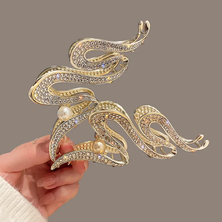 Gold Curved Metal Claw Clip KERENTILA