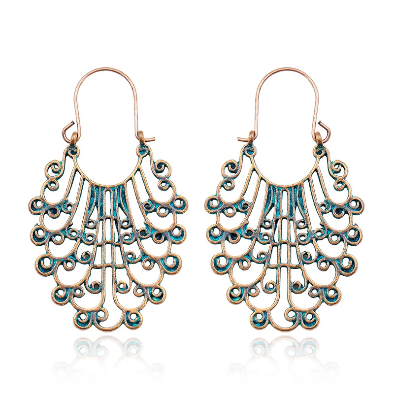 Women's Bohemian Court Hollow U-shaped Earrings