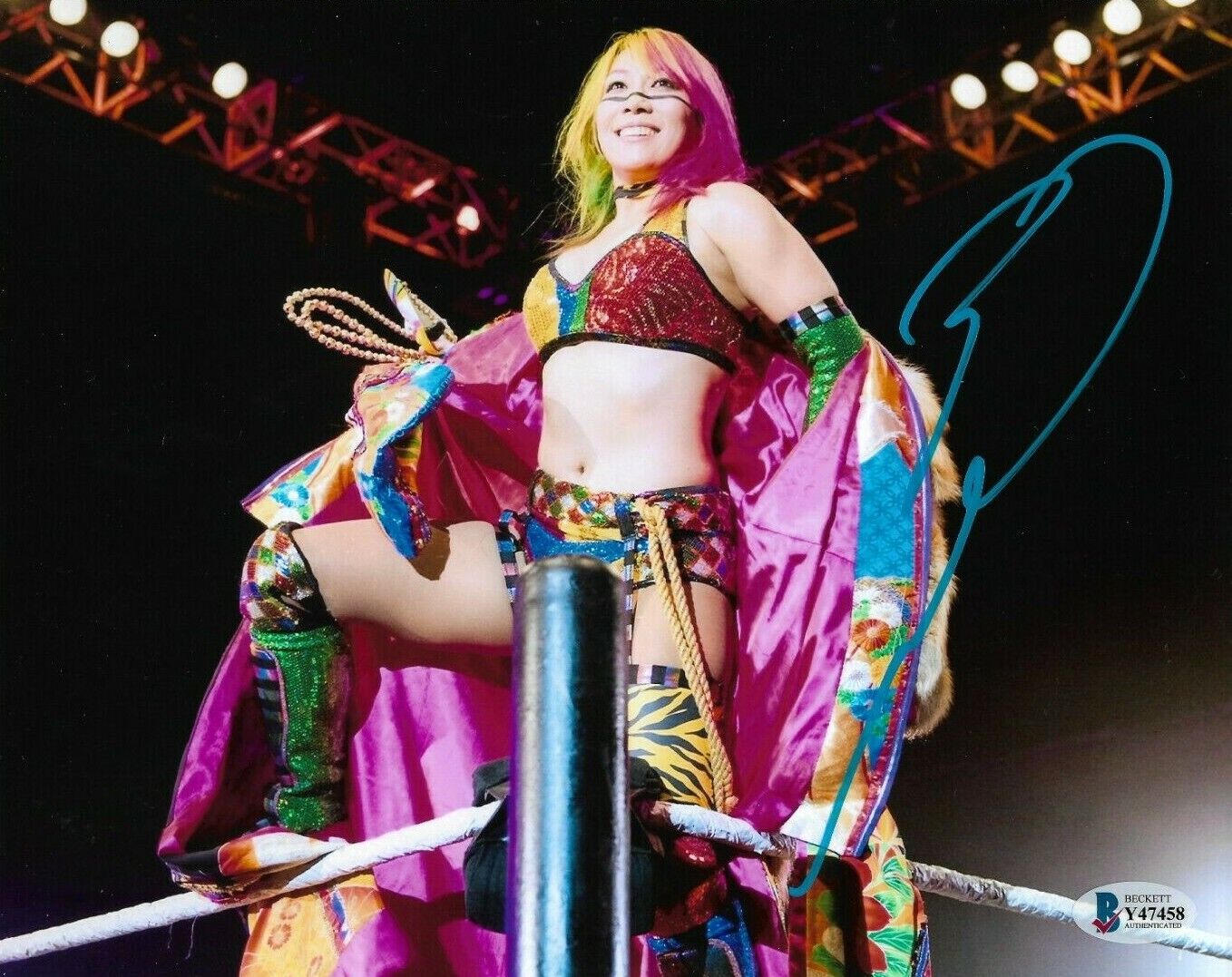 WWE ASUKA HAND SIGNED AUTOGRAPHED 8X10 Photo Poster painting WITH PROOF AND BECKETT COA 36