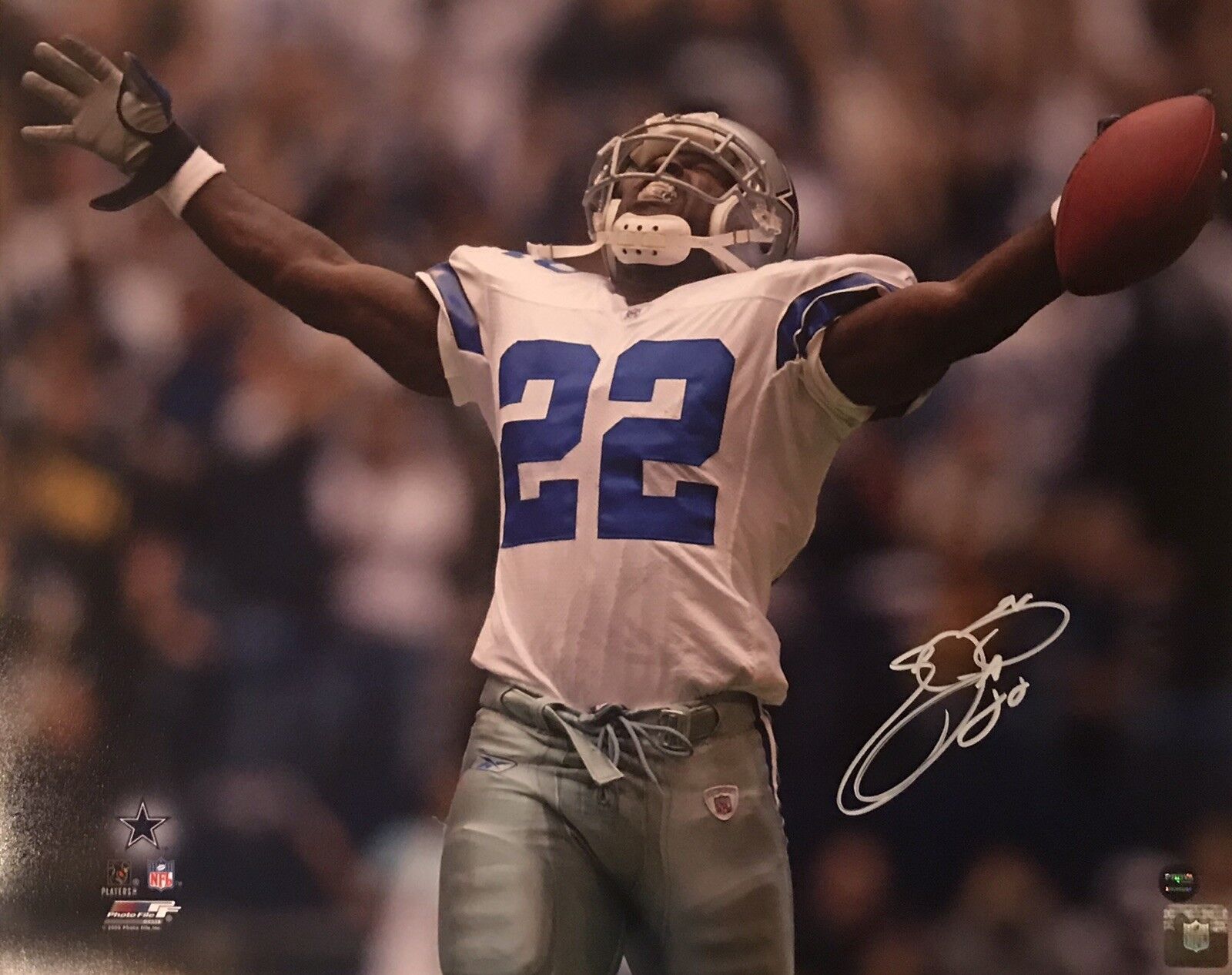 Emmitt Smith Dallas Cowboys RB #22 Autographed 16x20 Pose 2 w/ PROVA COA