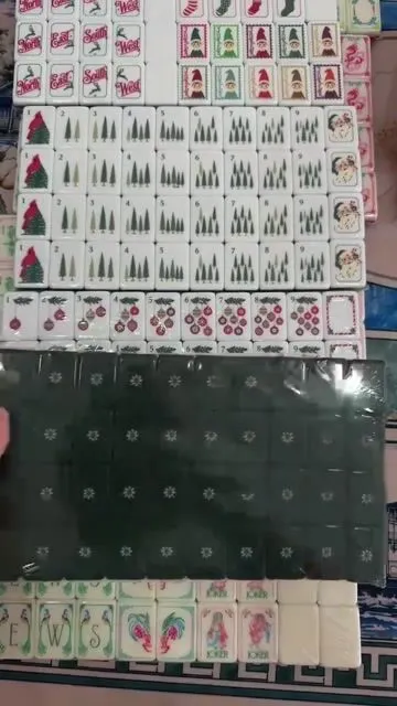 Holiday Festival American Mahjong Set 4-Layer &mdash; 160 Tiles