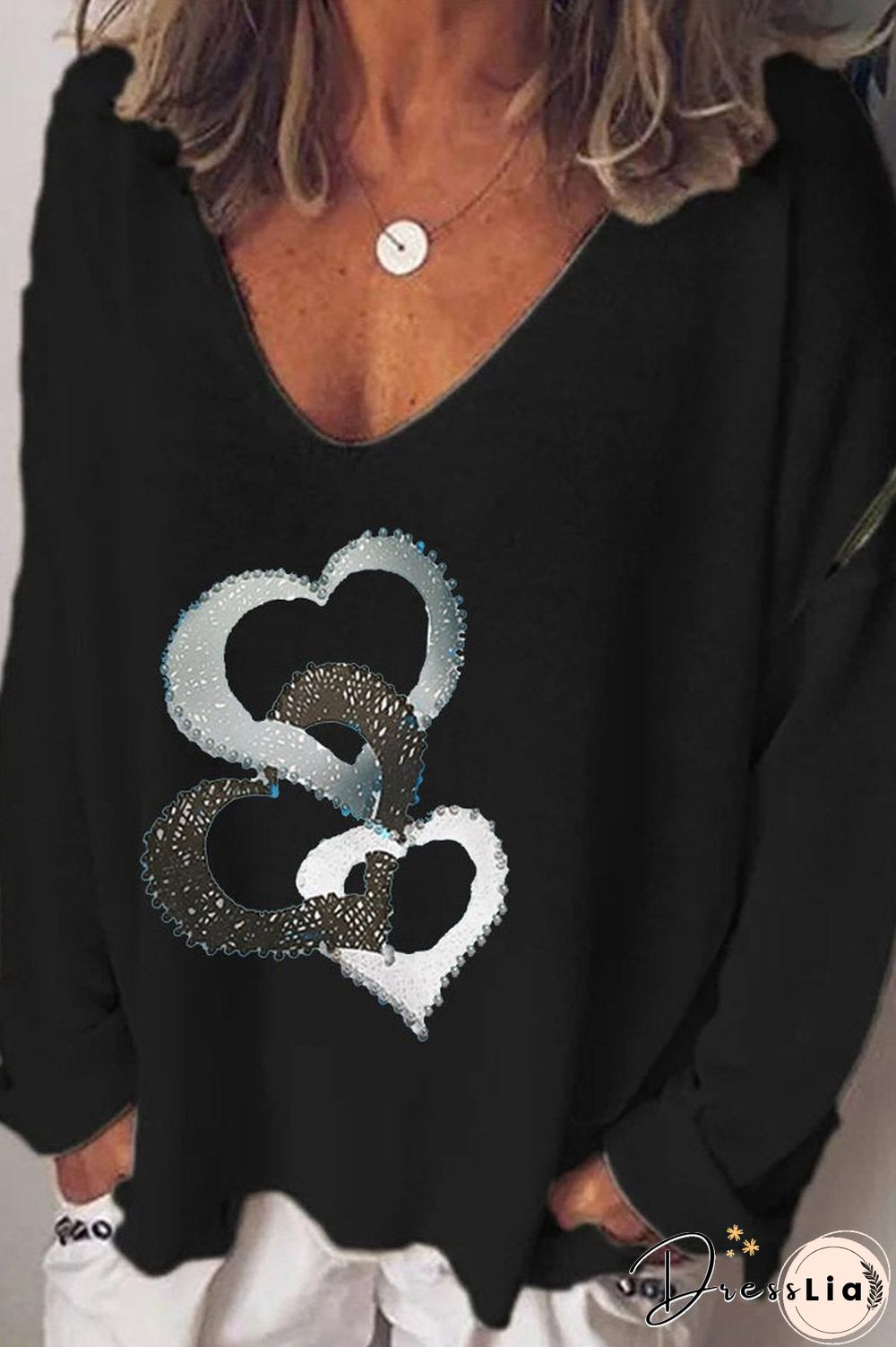 V-Neck Heart-Shaped Print T-Shirt
