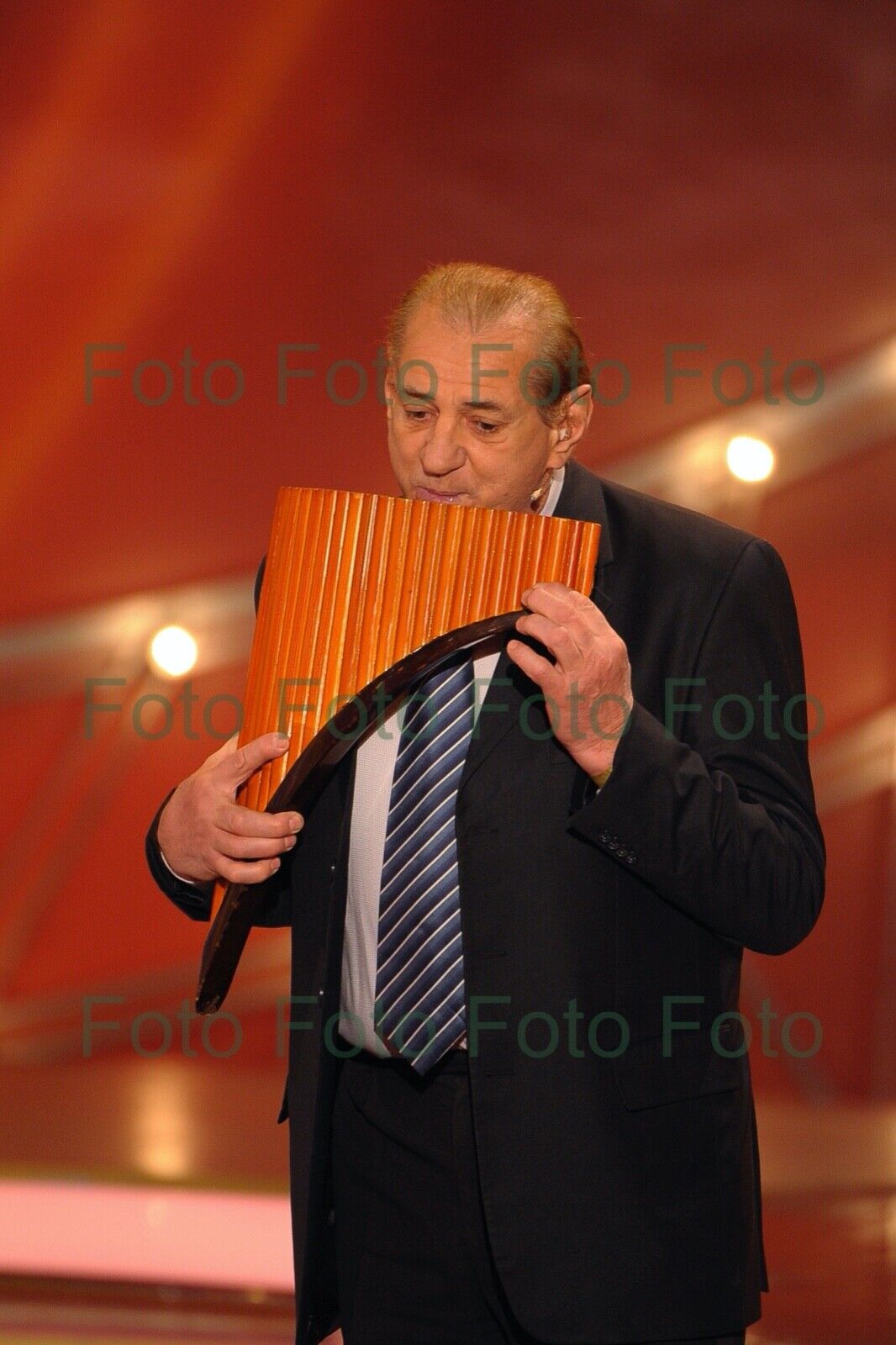 Gheorghe Zamfir Panfl?te Rum?nien Foto 20 x 30 cm ohne Autogramm (Be-2