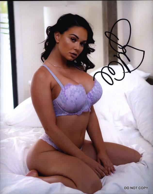 Brooke Beretta autographed Model RP 8x10 Photo Poster painting RP0362