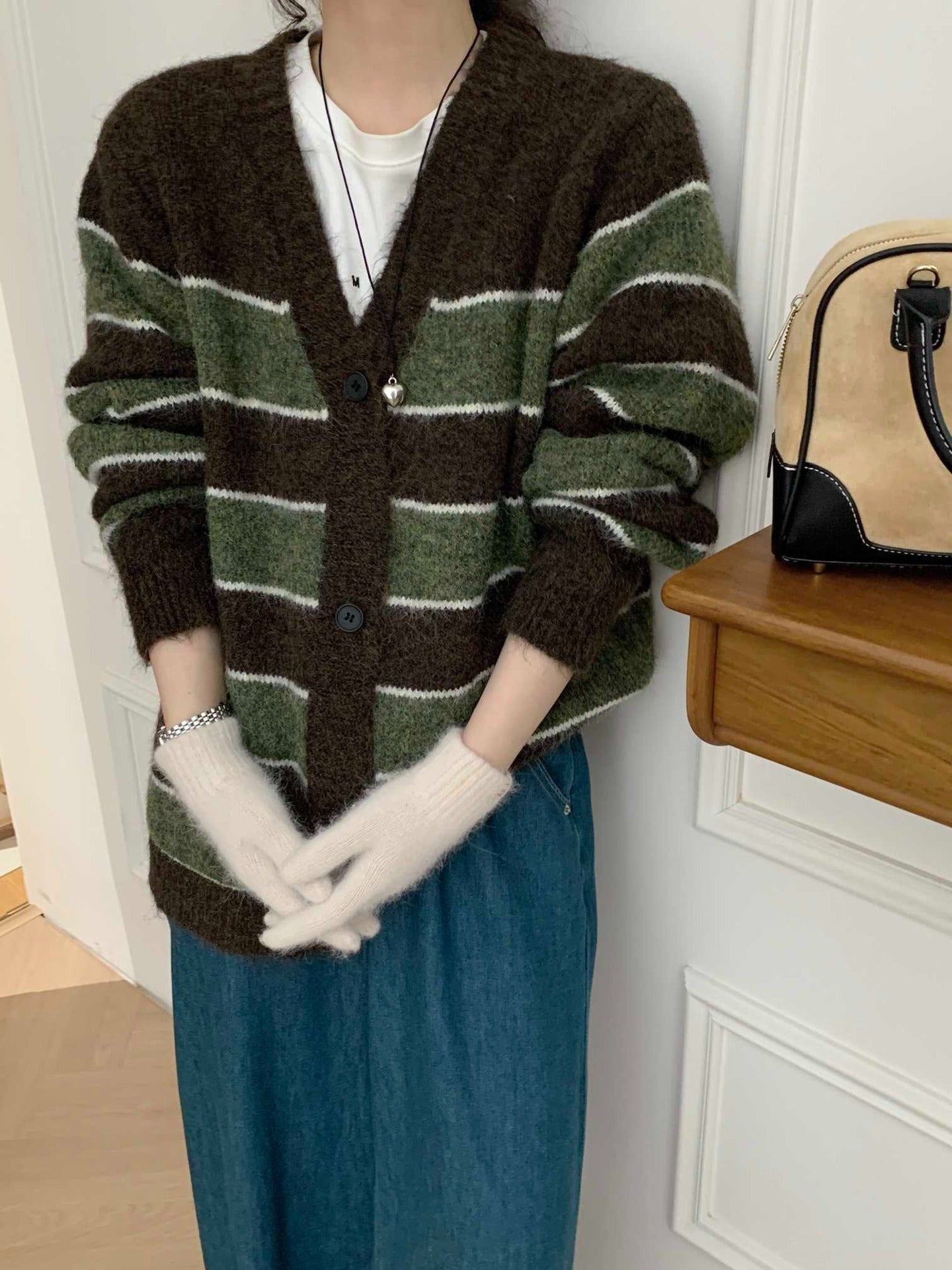 Aiertu cold weather outfits Retro Contrast Color Wide Striped V-neck Knitted Cardigan Women's Autumn and Winter Lazy Loose Soft Glutinous Sweater Coat Top aiertu