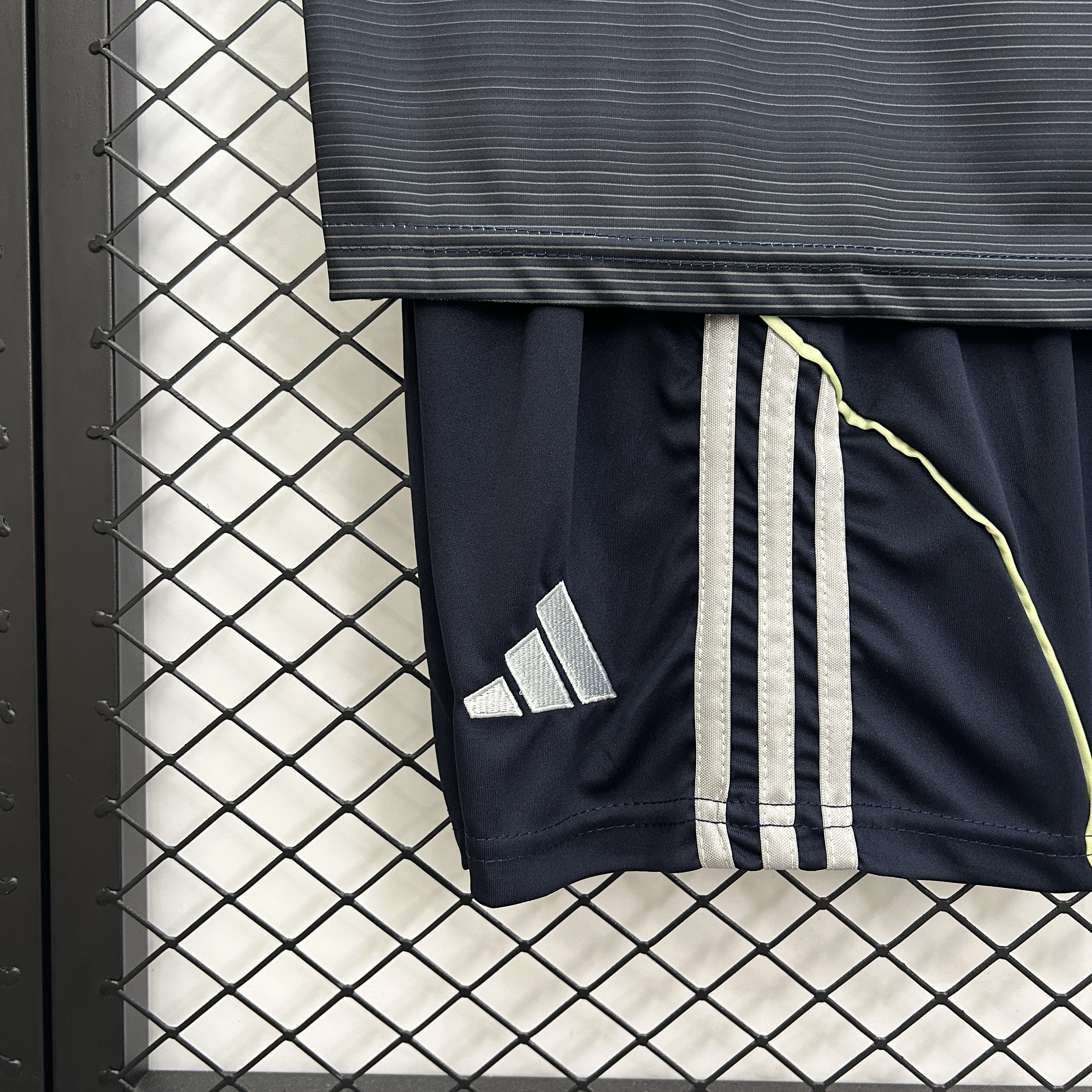 25/26 Real Madrid Away Kids Kit Football Shirt Thai Quality