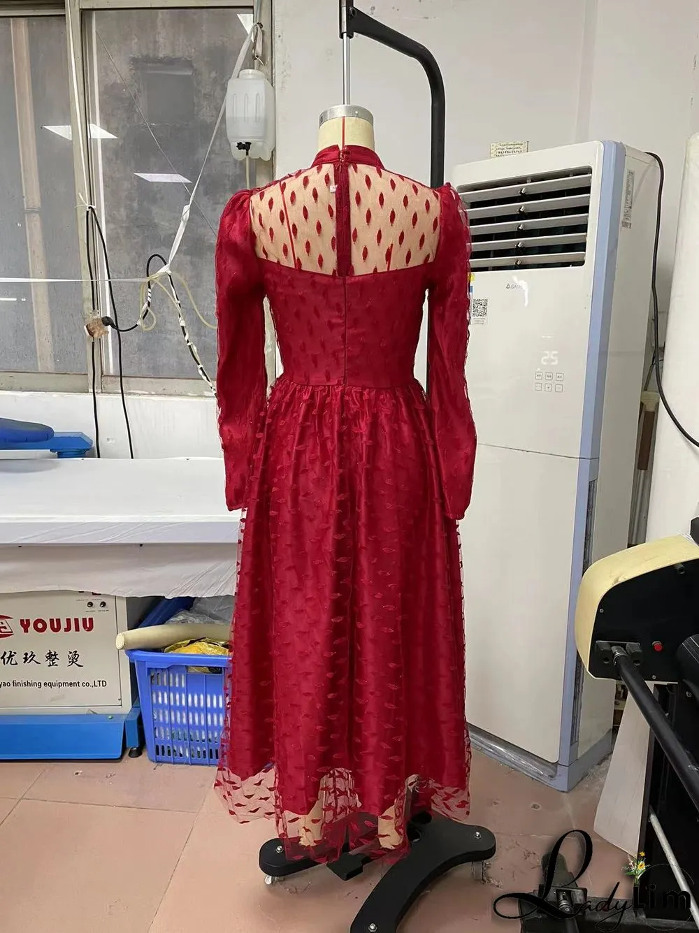 Womens Elegant Lace Round Neck Long Sleeve Dress