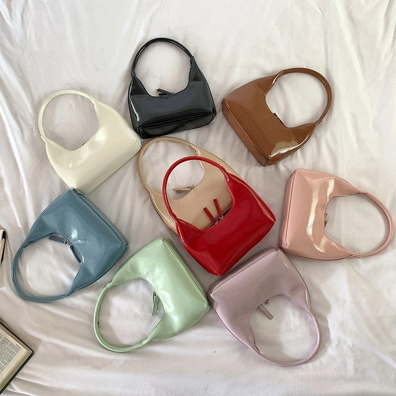 Women's Small Pu Leather Solid Color Vintage Style Classic Style Pillow Shape Zipper Underarm Bag