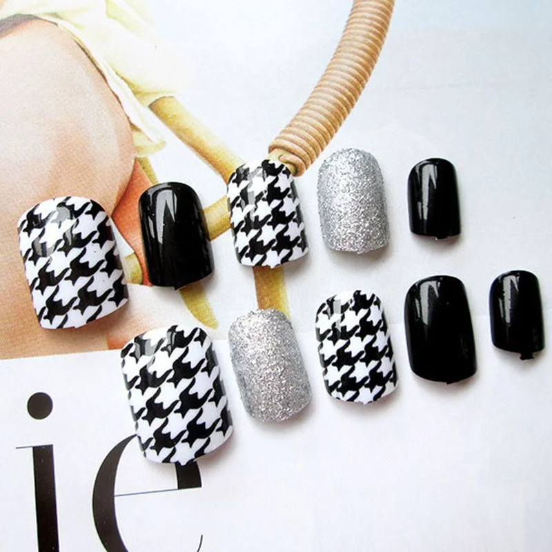 24Pcs Short Square Artificial Fake Nails DIY Press On False Nails With Design Acrylic Full Cover Tips Manicure Tool-Nail Inspo