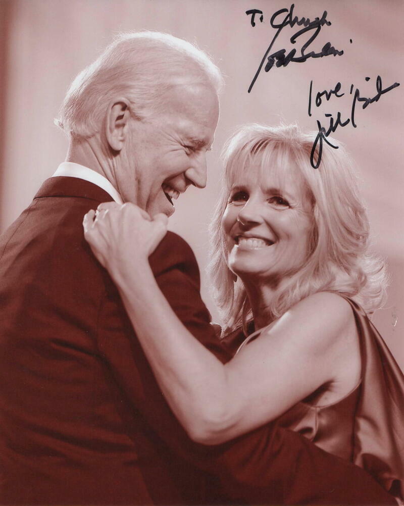 PRESIDENT JOE BIDEN & FIRST LADY JILL BIDEN SIGNED AUTOGRAPH 8X10 Photo Poster painting - ACOA