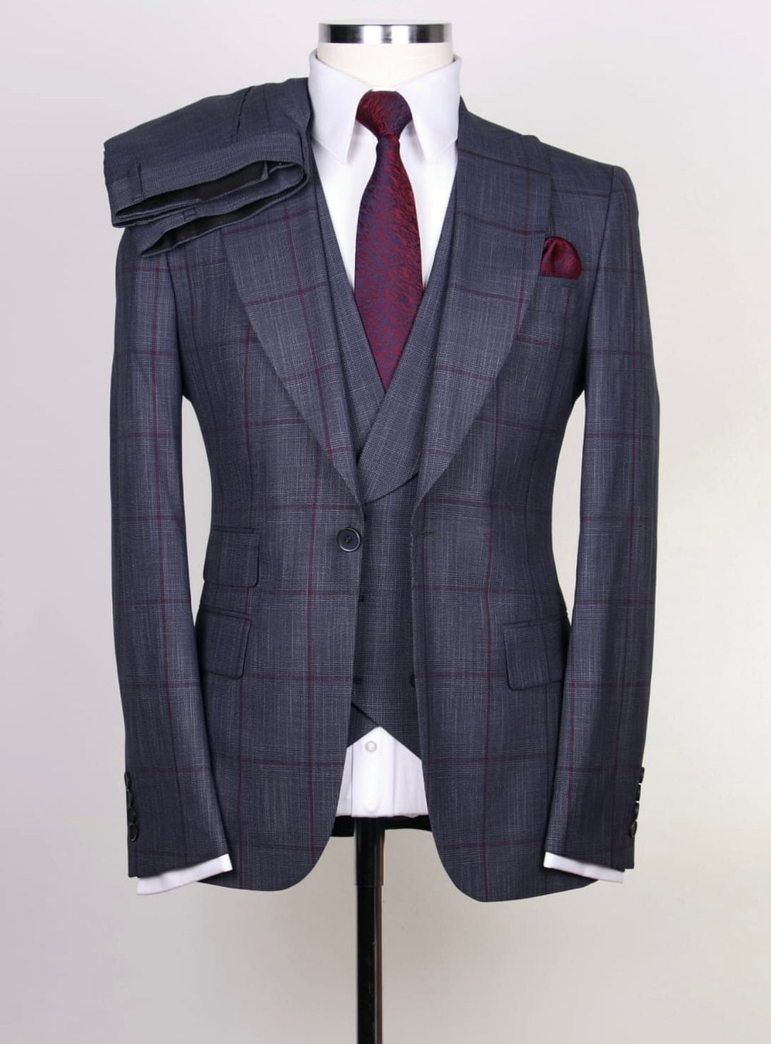 Men's grey and burgundy checked single button 3pcs suit.
